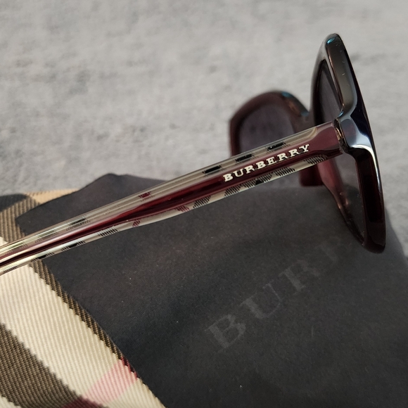Burberry Oversized Sunglasses in Oxblood/Check - Picture 3 of 8